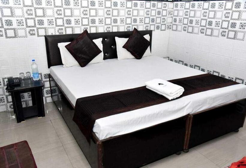 Pokój Trzyosobowy Klasyczny, Oyo Flagship Hotel Big City