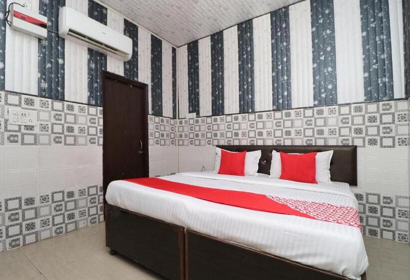 Pokój Trzyosobowy Klasyczny, Oyo Flagship Hotel Big City