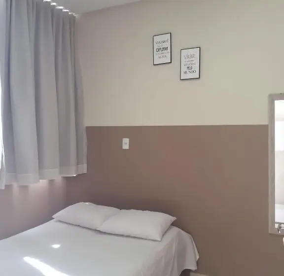 Standard Kolmen Hengen Huone, Center Prime