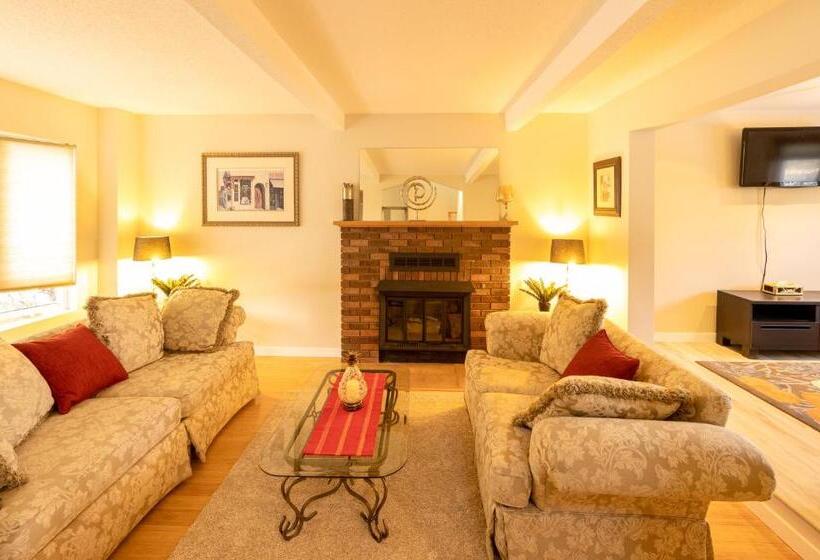 آپارتمان 3 خوابه, Comfortable House Located 10 Minutes From Downtown