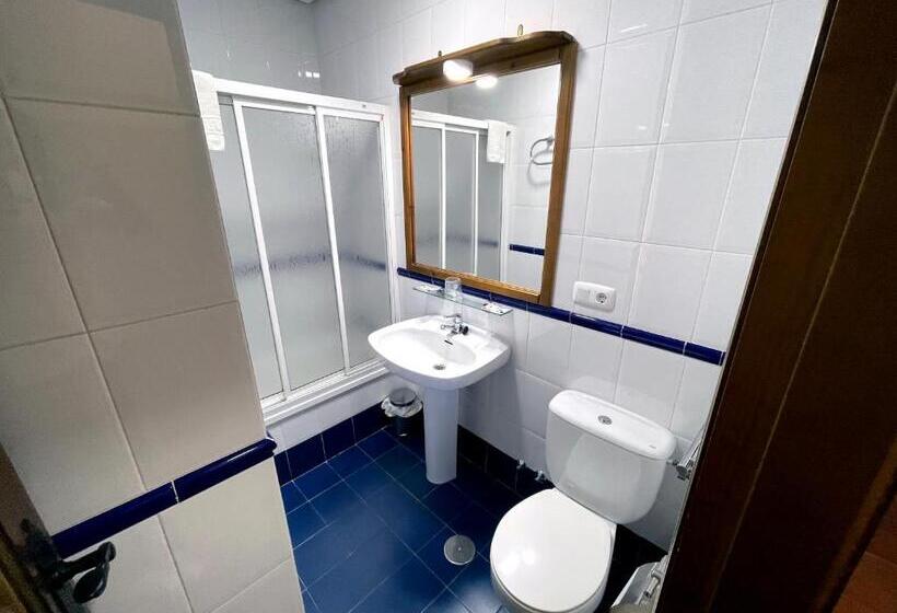 スタンダードルーム, La Guarida De La Lleira