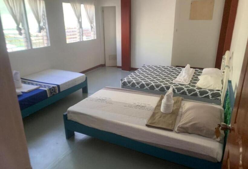 Habitació Estàndard Vista Mar, Full Moon Hostel   Beer Pong Central