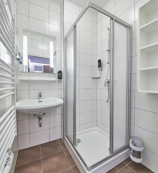 اتاق استاندارد سه نفره, Am Mitteregghof