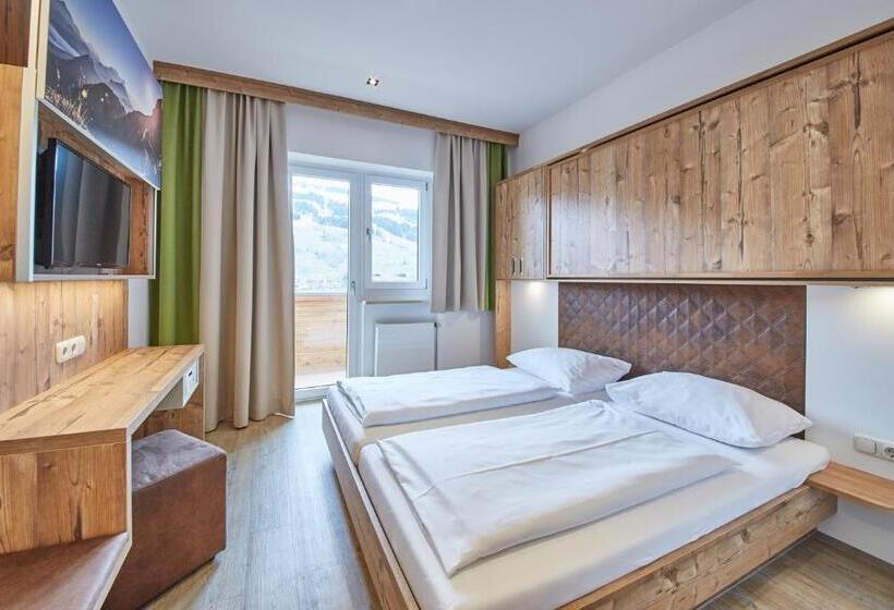 اتاق استاندارد سه نفره, Am Mitteregghof