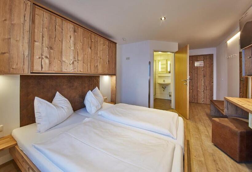 اتاق اکونومی, Am Mitteregghof