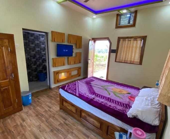 غرفة كلاسيكية ثلاثية, Capital O Jungle Resort And Restaurant