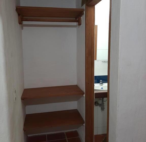 家庭间, El Santuario