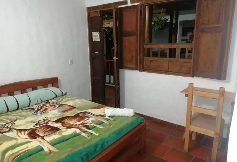 标准间, El Santuario