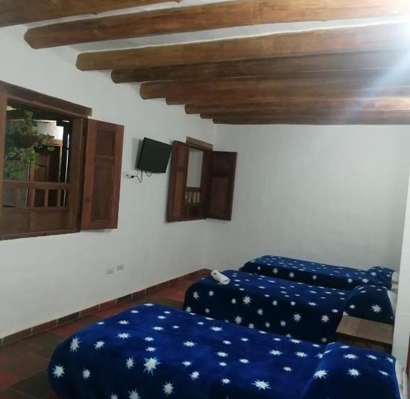 标准间, El Santuario