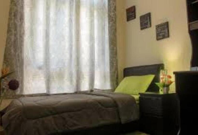 Номер Deluxe, Worker S Apartman Munkásszálló