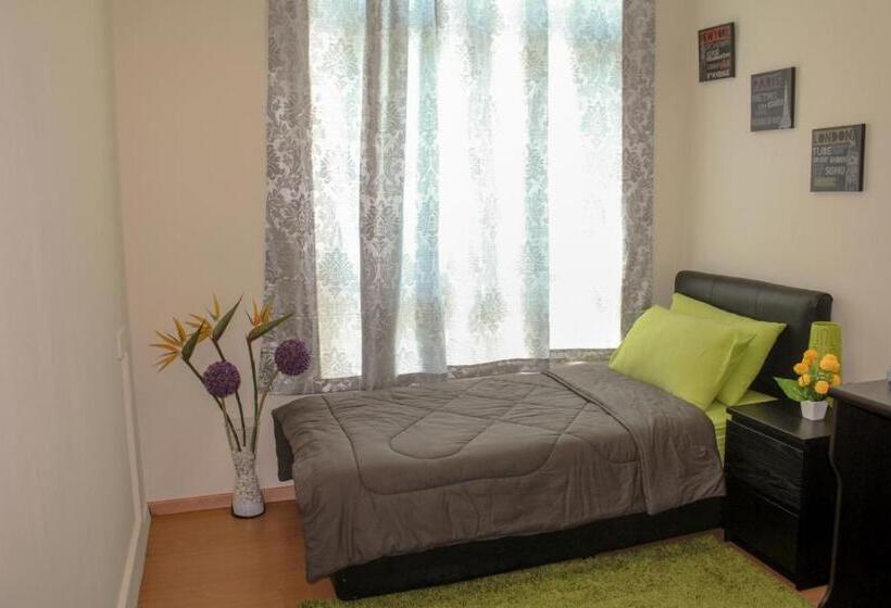 패밀리 스위트, Worker S Apartman Munkásszálló