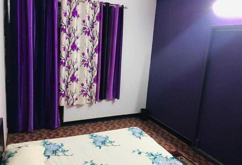 Трехместный Номер Классика, Oyo Hotel Hometown