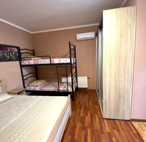اتاق کلاسیک چهارنفره, людмила