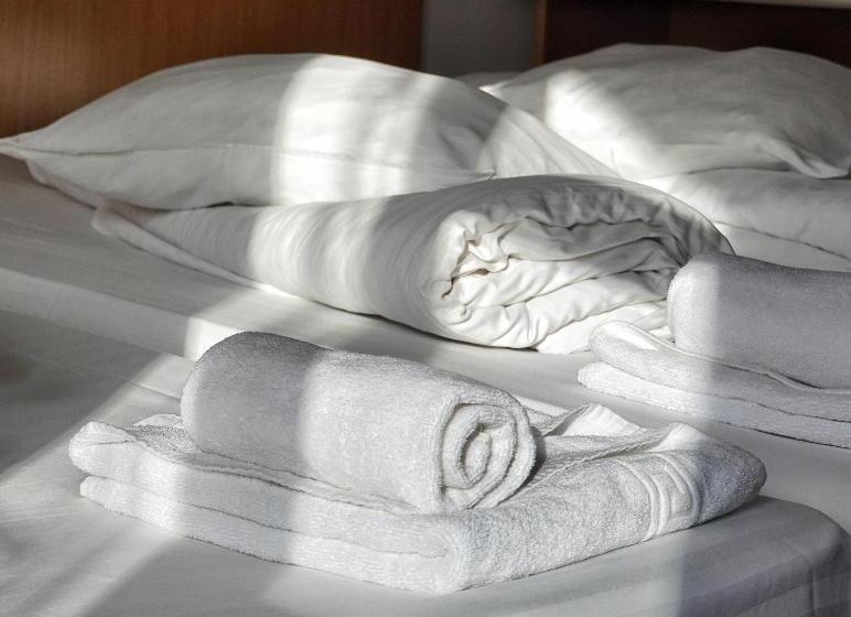 غرفة قياسية ثلاثية, Dor De Munte Straja