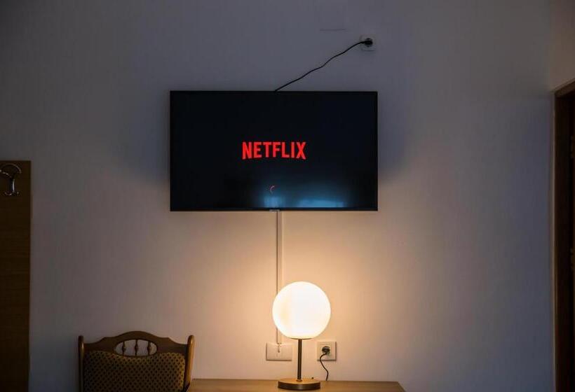 غرفة قياسية رباعية, Dor De Munte Straja