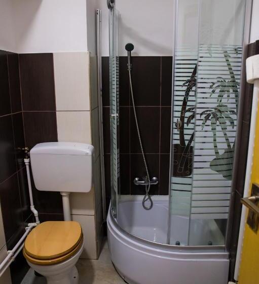 غرفة قياسية, Dor De Munte Straja