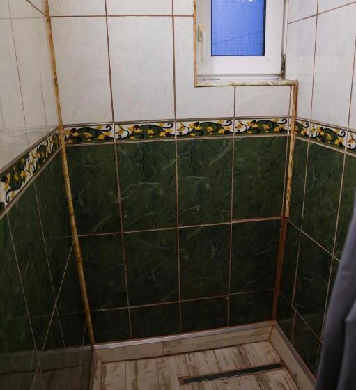 غرفة قياسية رباعية, Dor De Munte Straja