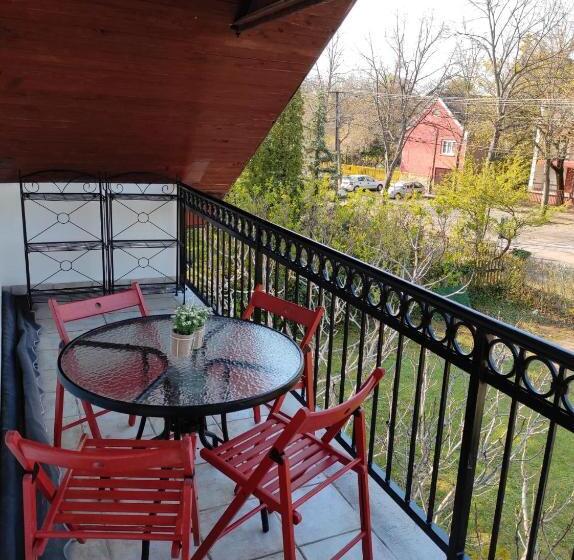 דירת חדר עם טרסה, Felhő Apartman