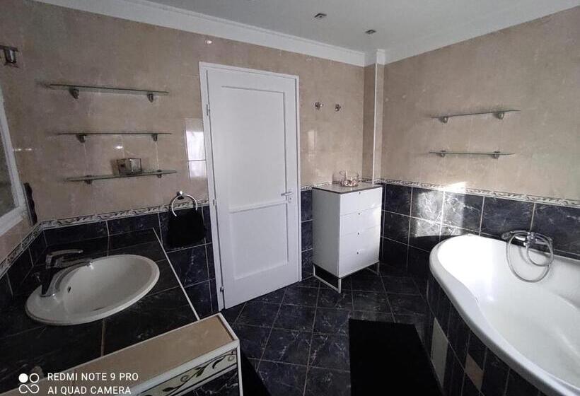 דירת חדר עם טרסה, Felhő Apartman