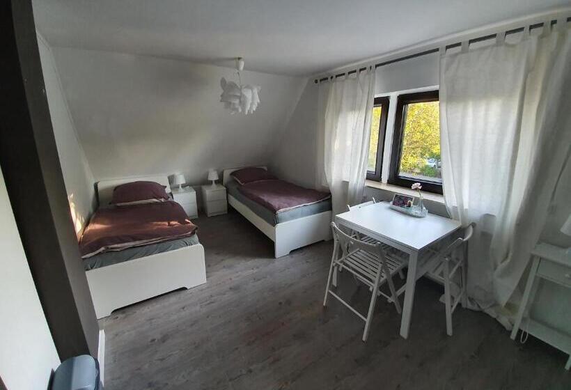 标准三人间, @ Home Zimmervermietung