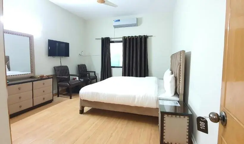 اتاق اکونومی, Infinity Villa