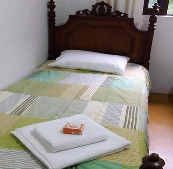 Quarto Triplo Estandar Banheiro Compartilhado, Pousada Spa Alto Da Serra