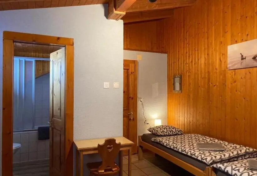 Standard Neljän Hengen Huone, B&b Chalet Rey Bellet
