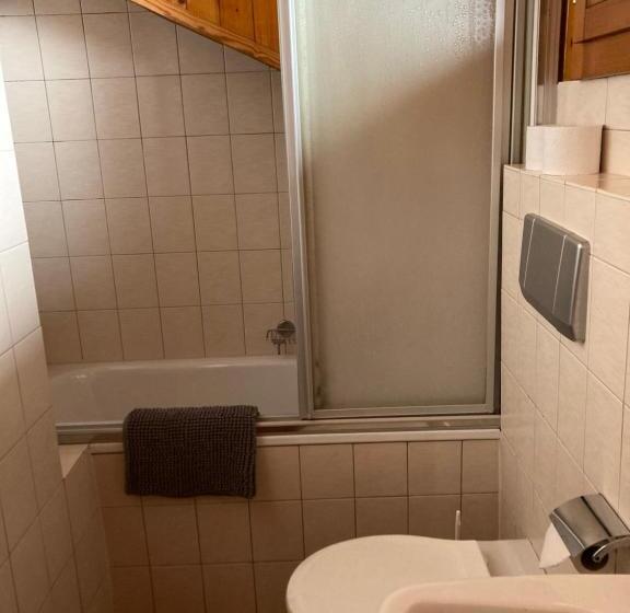 اتاق استاندارد چهار تخته, B&b Chalet Rey Bellet