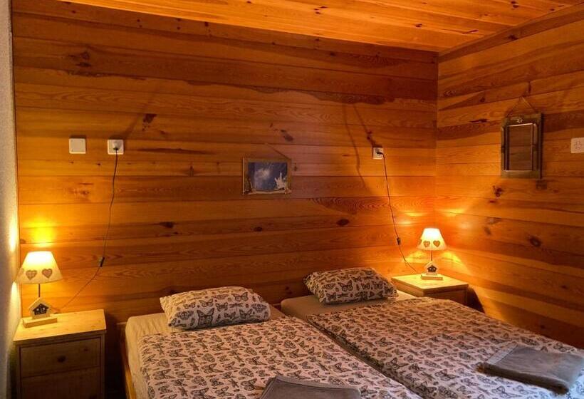 اتاق استاندارد سه نفره, B&b Chalet Rey Bellet