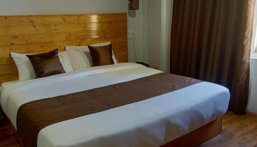 豪华房间, Aranyavilas