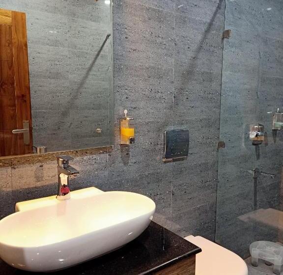 高级大房间, Aranyavilas