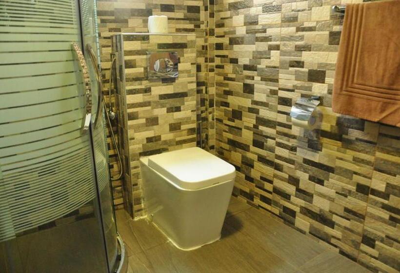 Номер Стандарт, El Corazon De Hikkaduwa