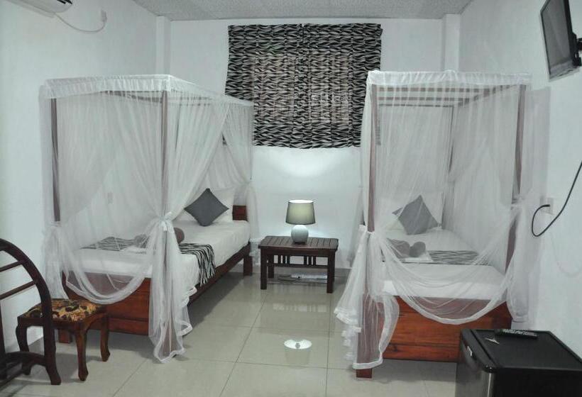 Номер Стандарт, El Corazon De Hikkaduwa