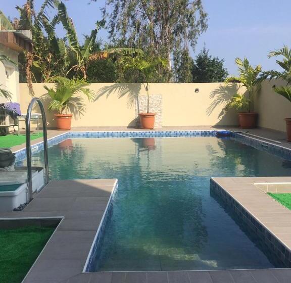 패밀리 스튜디오, Fengshui Residence