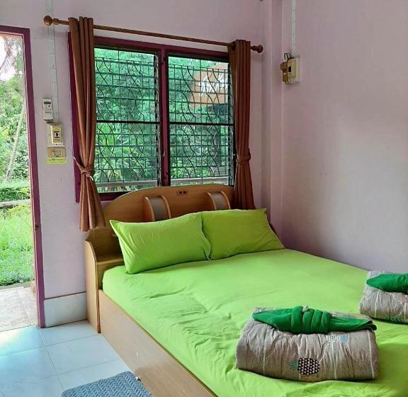 Deluxe Rum, ชรินพันธ์เฮ้าส์