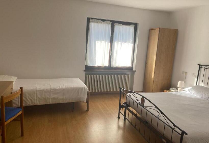 Номер Стандарт Трехместный, Albergo La Perla