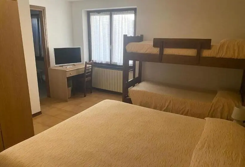 スタンダード4人部屋, Albergo La Perla