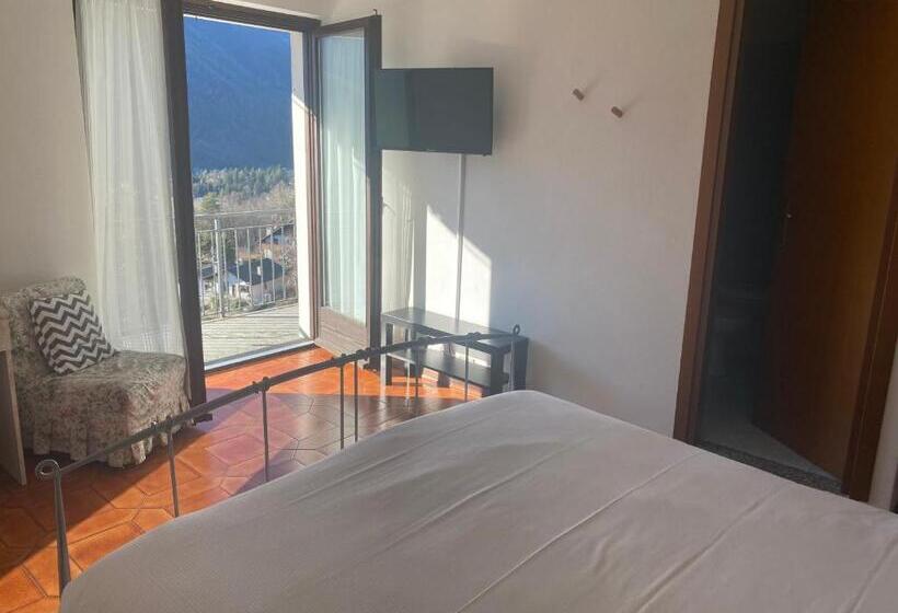 Номер Стандарт Вид на Горы, Albergo La Perla