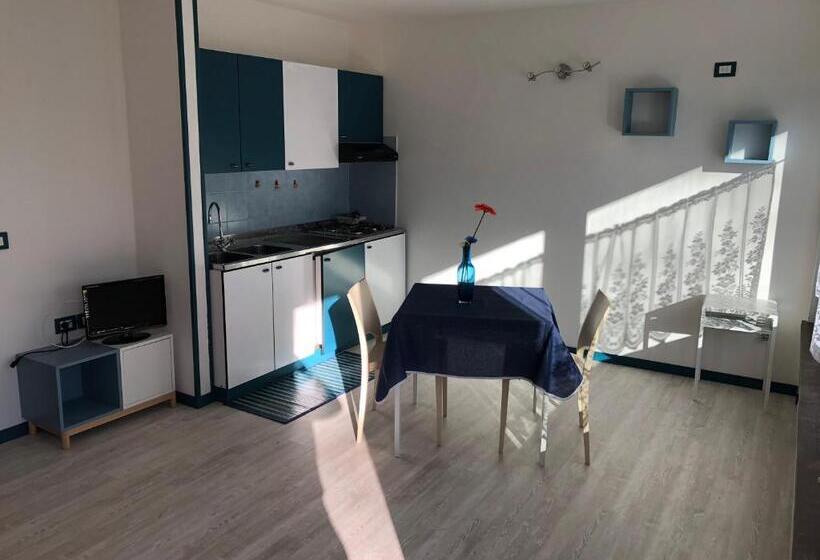 标准工作室, Albergo La Perla