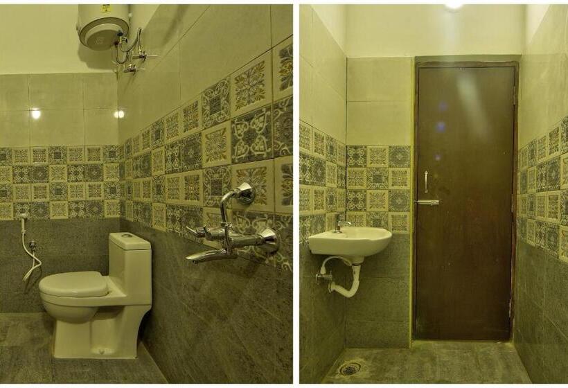 スタンダードルーム, Collection O Joliday Inn