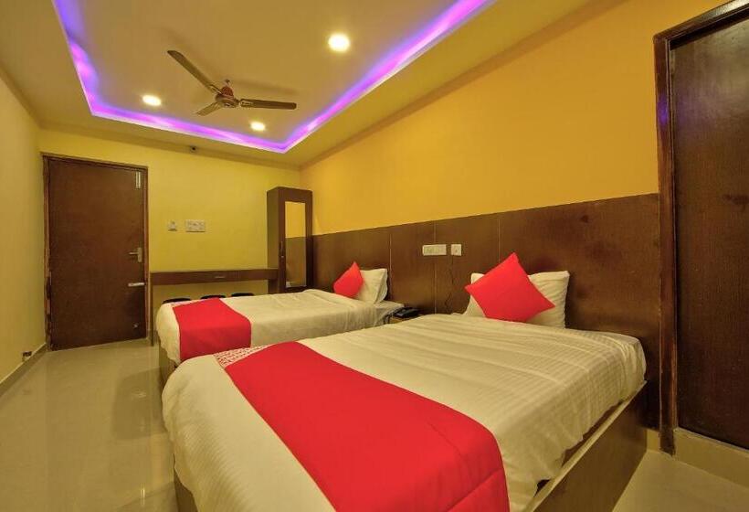 标准间, Collection O Joliday Inn
