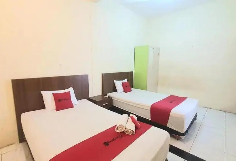 Deluxe-huone, Reddoorz Near Universitas Pgri Kanjuruhan