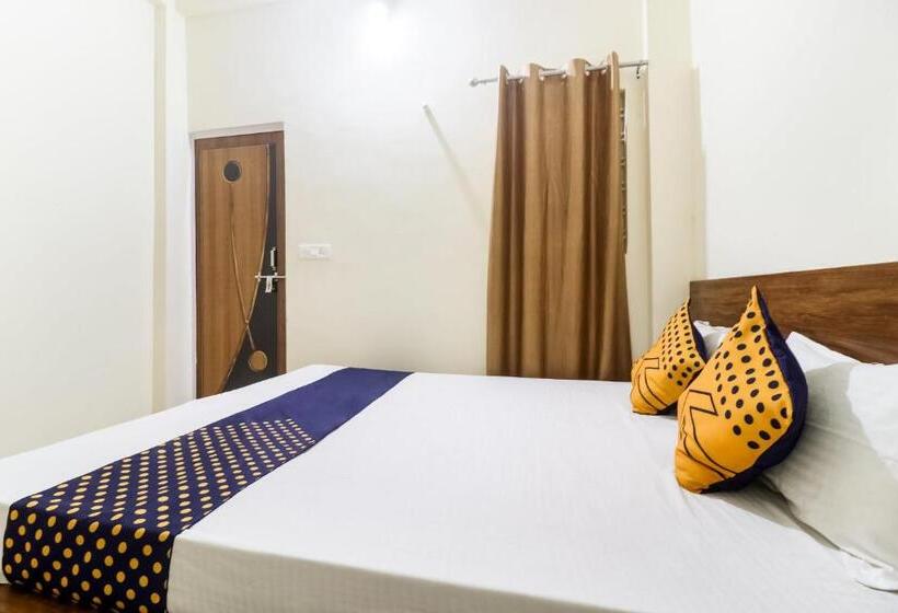 Quarto Estandar, Spot On 40073 Yash Homestay