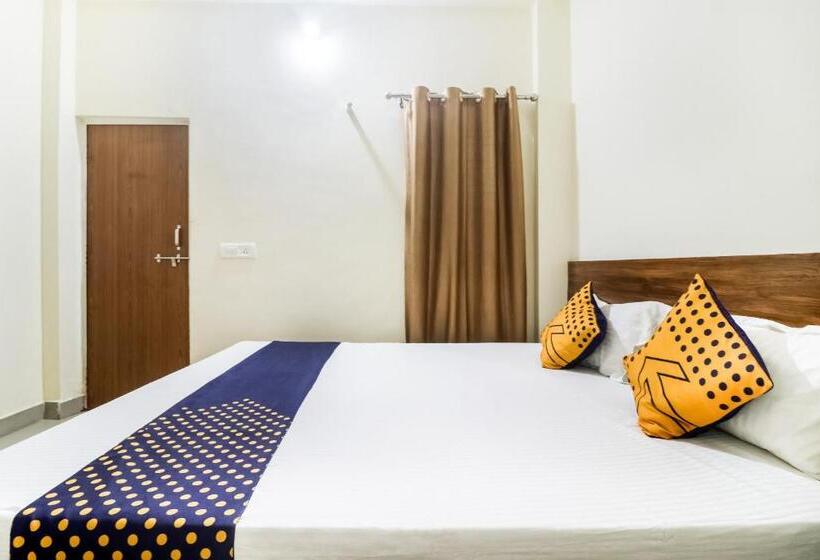 Quarto Estandar, Spot On 40073 Yash Homestay