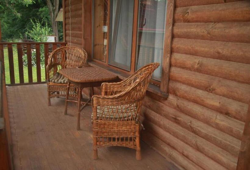 Familjerum, садиба березино