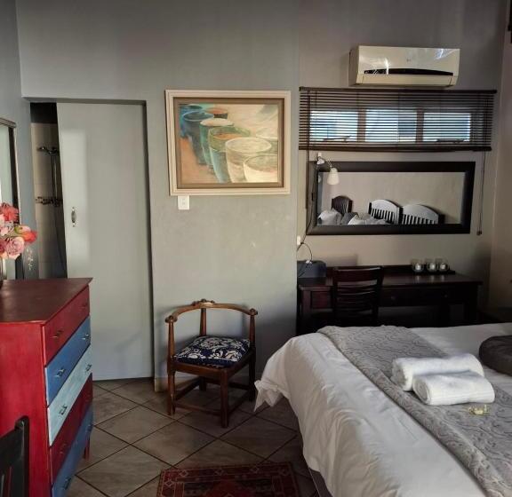 חדר סטנדרט נוף לבריכה, Big Tree Guesthouse Brits