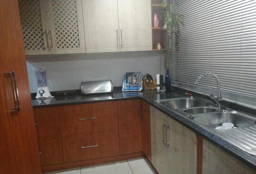 اتاق لوکس, Garden View Guesthouse Fleurhof
