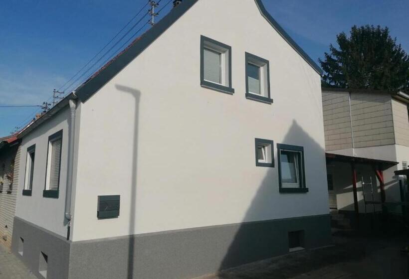 Дом 3 Спальни, Monteurzimmer In Ludwigshafen Oppau Nähe Zu Basf