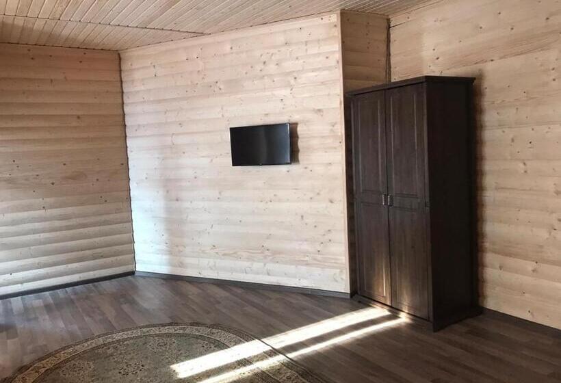 Suite cu Vedere la Munte, чорна вода