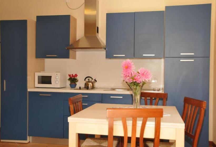 דירת חדר, Vico Sweet Mountain View